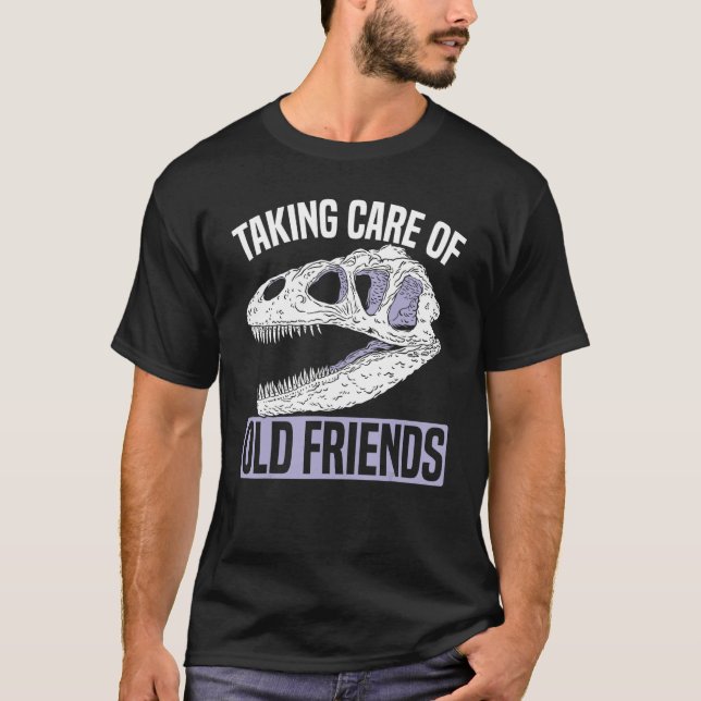 Camiseta Cuidando do Sussuro do Museu dos Amigos Antigos (Frente)