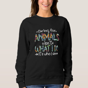 Camiseta Cuidar dos Animais Não é o que Eu Faço, é Quem Eu