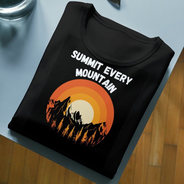 Camiseta Cúpula Todos os Hikers das Montanhas (Criador carregado)