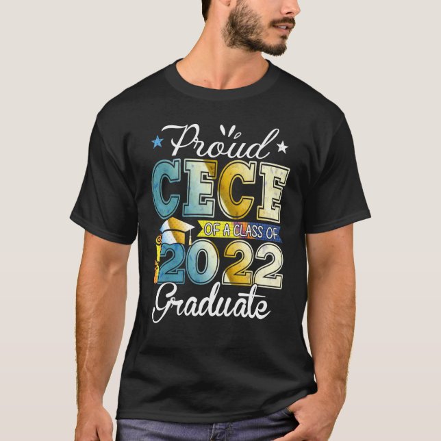 Camiseta Curiosa Cece De Uma Classe De Sêlio Formando 2022 (Frente)
