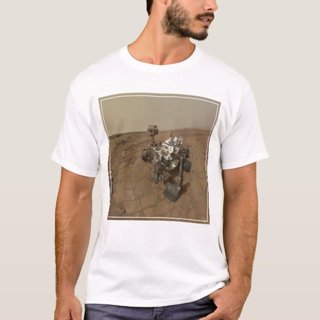 Camiseta Curiosidade Rover Na Superfície De Marte. (Frente)