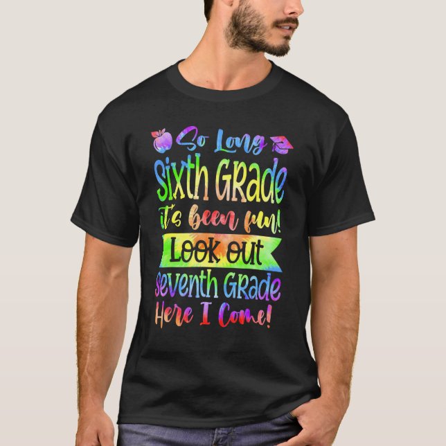 Camiseta Curioso Tão Longo Que O Sexto Ano Olha O Sétimo An (Frente)
