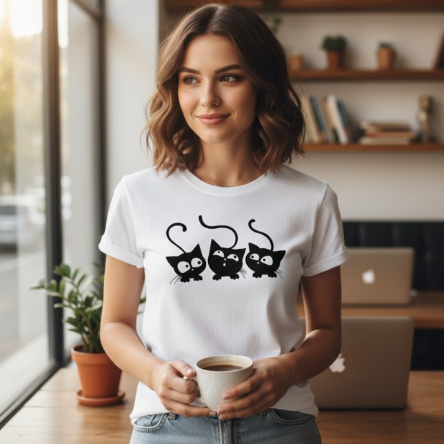 Camiseta  Curious Black Kittens Trio Playful Cat Lovers  (Criador carregado)