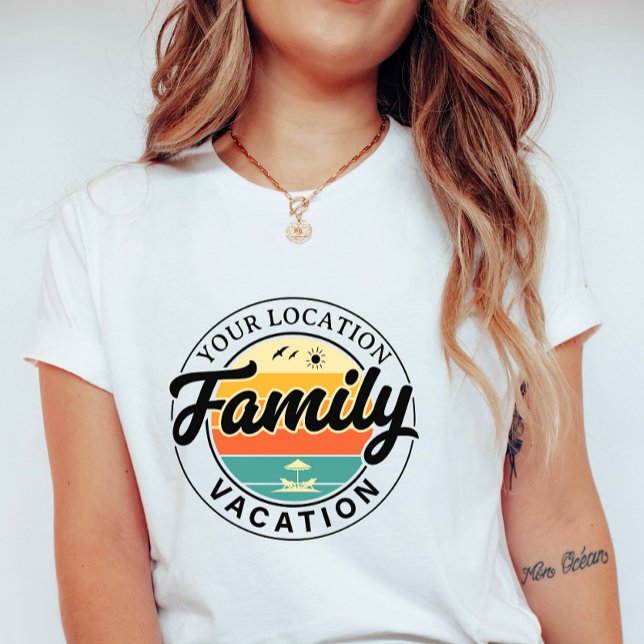 Camiseta Custom Family Vacation; Retro Summer City Badge (Criador carregado)