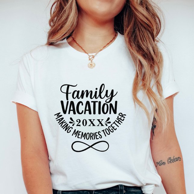 Camiseta Custom Family Vacation with Infinity Symbol (Criador carregado)