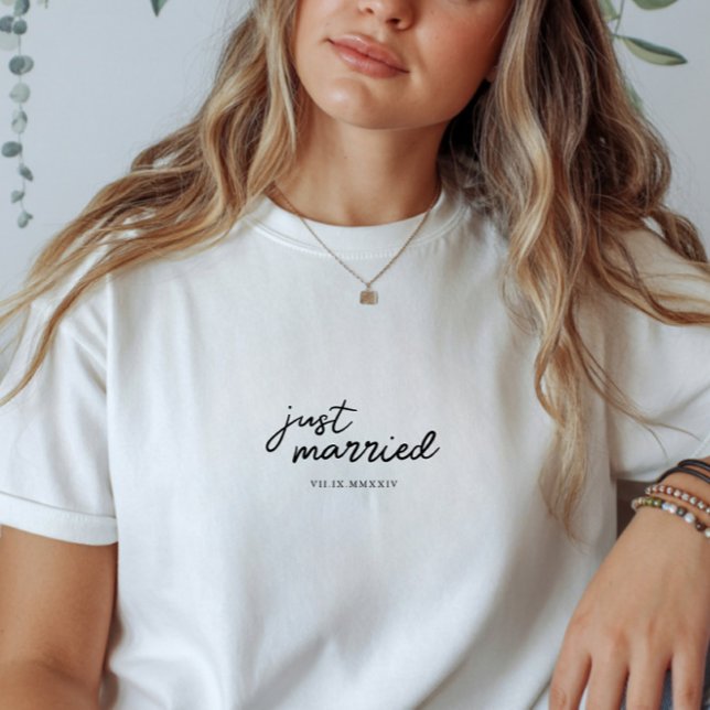 Camiseta Custom 'Just Married' Wedding Roman Numeral Date (Criador carregado)