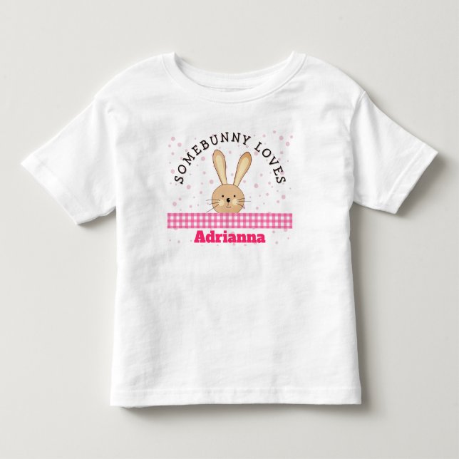 Camiseta Customizable Somebunny Loves You Pink Kids Tee (Frente)