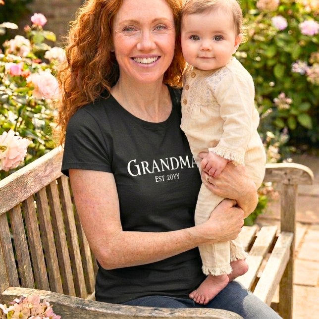 Camiseta Customize New Grandma Name Established 2026 Gift   (Criador carregado)