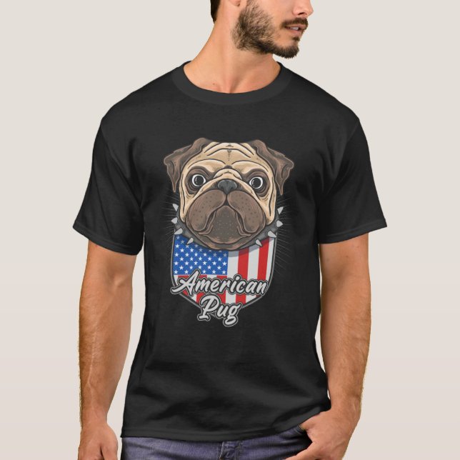 Camiseta Cute American Pug with USA Flag Shield Background  (Frente)