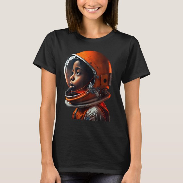 Camiseta Cute Black Boy Wearing Spacesuit (Frente)