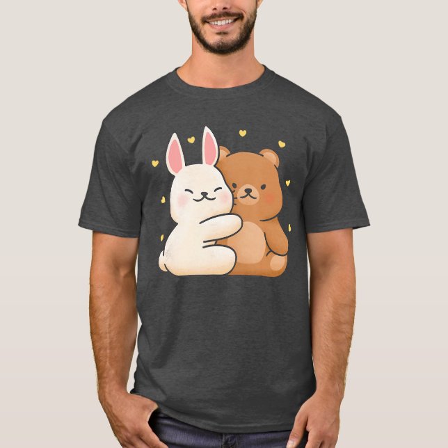 Camiseta Cute Bunny Hug Bear Bunny and Bearhey Share Love B (Frente)