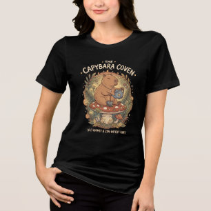 Camiseta Cute Capivara Coven Chá Festa Cogumelo Witchy