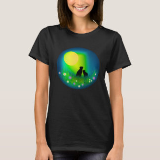 Camiseta Cute Cat and Dog Friends Together Gazing up at the