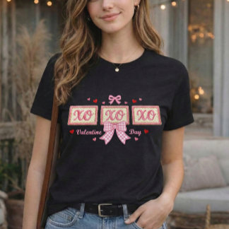 Camiseta Cute Coquette Rosa Xadrez XOXO Dia dos Namorados