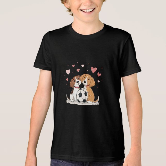Camiseta Cute Dogs with Soccer Ball on Valentines Day (Frente)