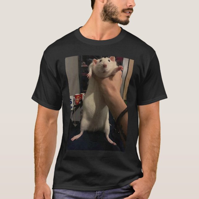 Camiseta Cute Fat Rat Being Grabbed Meme (Frente)