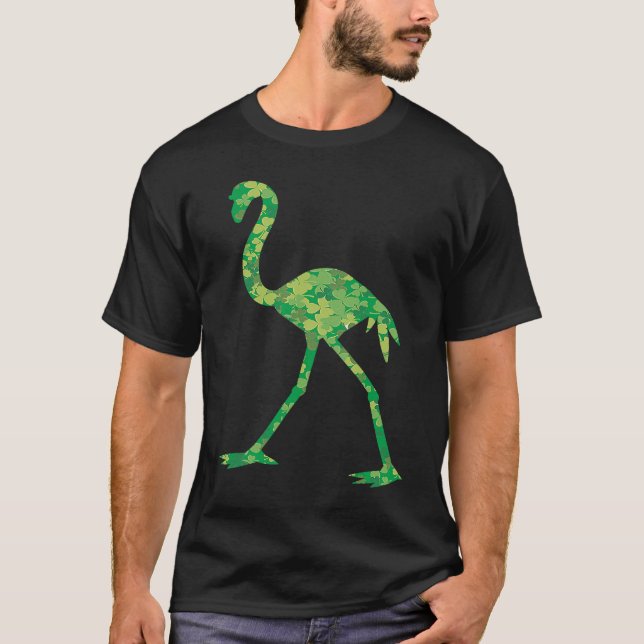 Camiseta Cute Flamingo Shamrocks Irish St Patricks Day Anim (Frente)