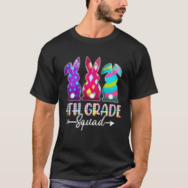 Camiseta Cute Happy Easter 4th Grade Squad Three Bunny East (Frente)