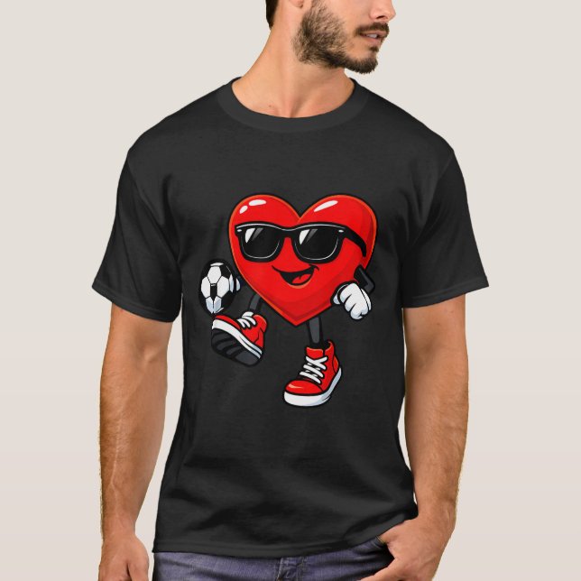 Camiseta Cute Heart Playing Soccer Valentines Day Soccer Bo (Frente)