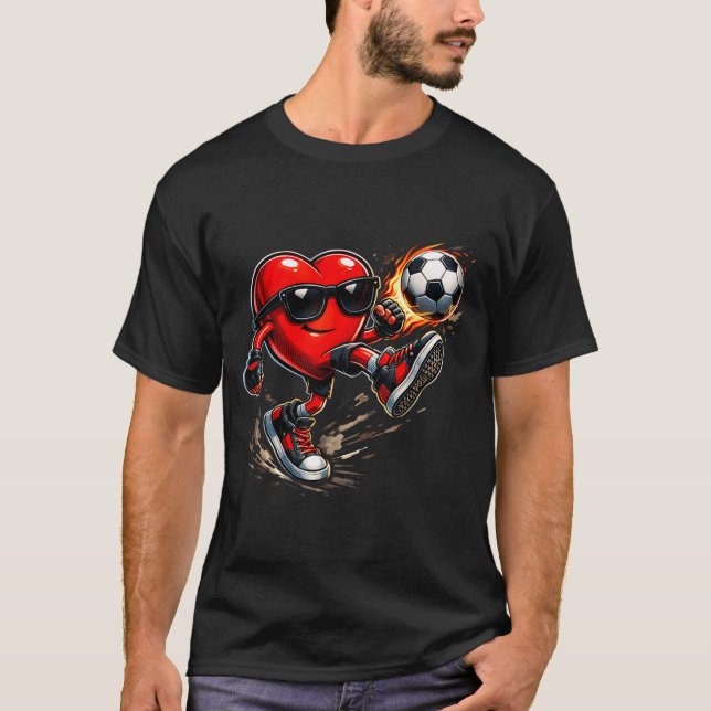 Camiseta Cute Heart Playing Soccer Valentines Day Soccer Bo (Frente)