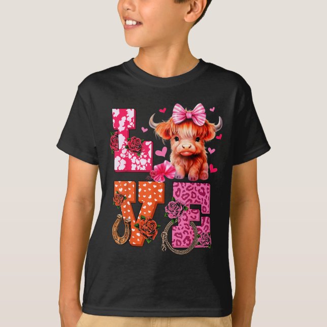 Camiseta Cute Highland Cow And Nk Heart Valentines Day Love (Frente)