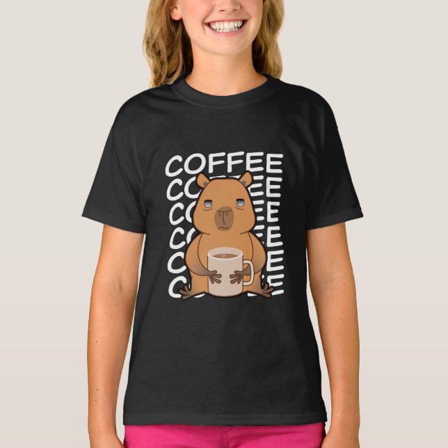 Camiseta Cute Kawaii Capybara Bebendo Café (Frente)
