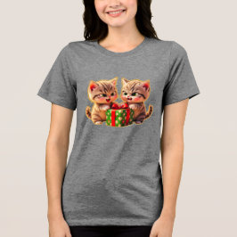 Camiseta **Cute Kittens Fighting Over a Gift – Funny Christ