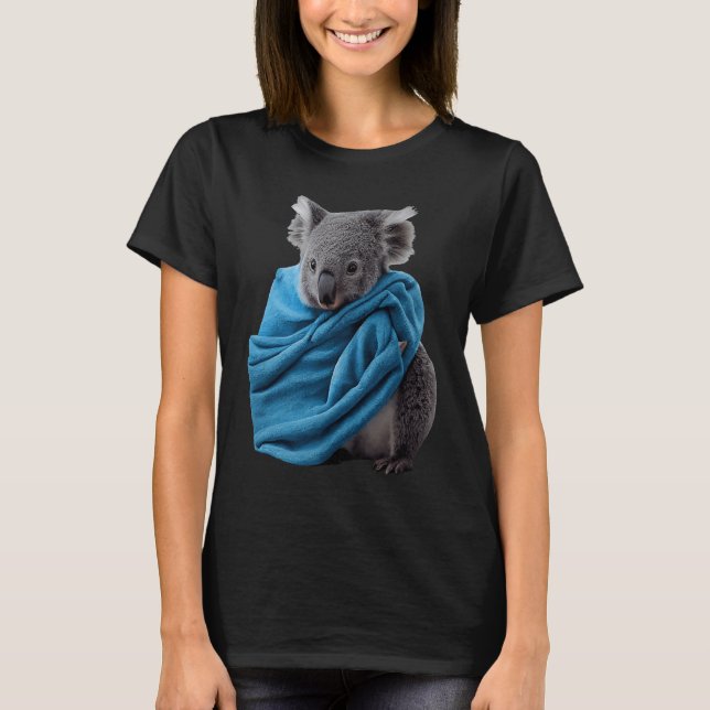 Camiseta Cute Koala Animal Cuddling with Blue Blanket Koala (Frente)