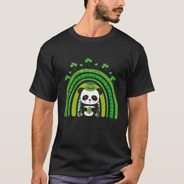 Camiseta Cute Panda Leprechaun Rainbow Shamrock Rua Patrick (Frente)