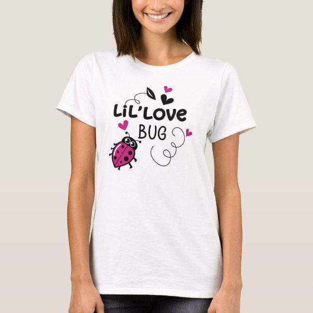 Camiseta Cute Pink Ladybug with Hearts on White Background (Frente)