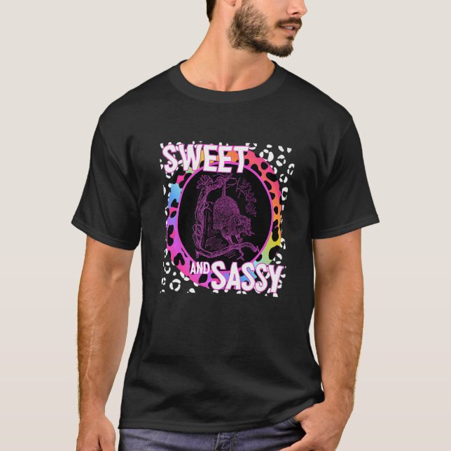 Camiseta Cute Possum 90s Nostalgia Rainbow Leopard Impressã (Frente)