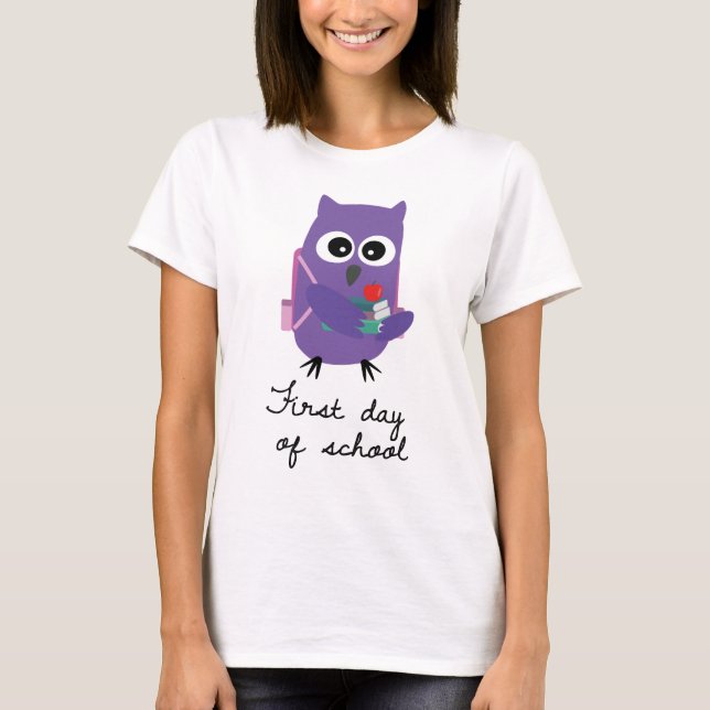Camiseta Cute, purple owl, owlet "First day of school" (Frente)