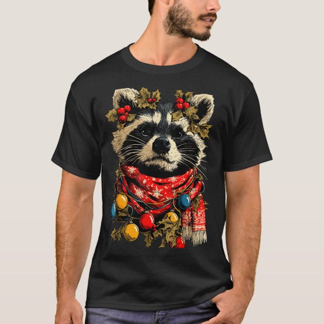 Camiseta Cute Raccoon F Christmas Lights Festive Forest Ani (Frente)