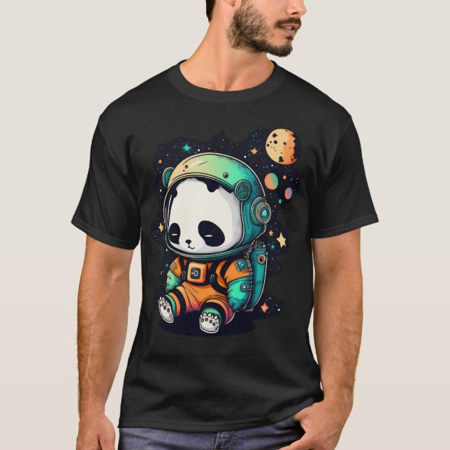 Camiseta Cute Space Panda In Astronaut Space Suit Stars And (Frente)