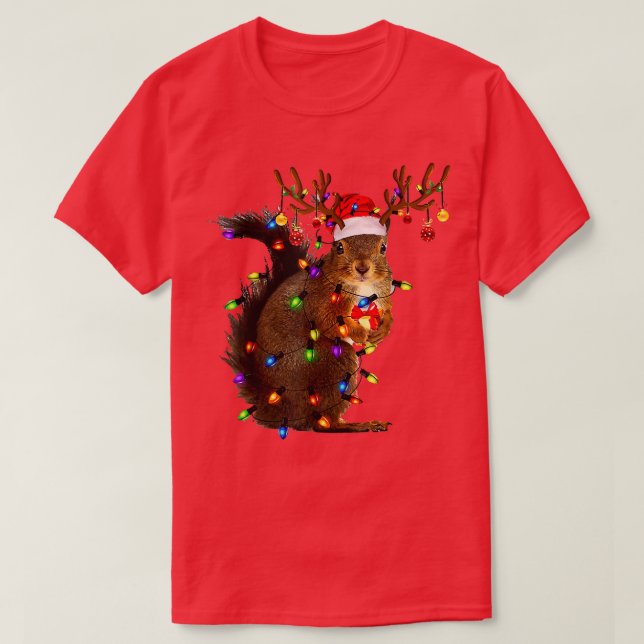 Camiseta Cute Squirrel Santa Hat Christmas Lights Happy Hol (Frente do Design)
