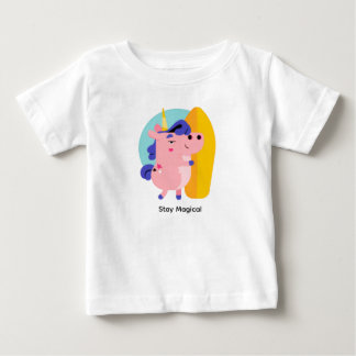 Camiseta Cute Surfing Unicorn – Kawaii Praia de Verão