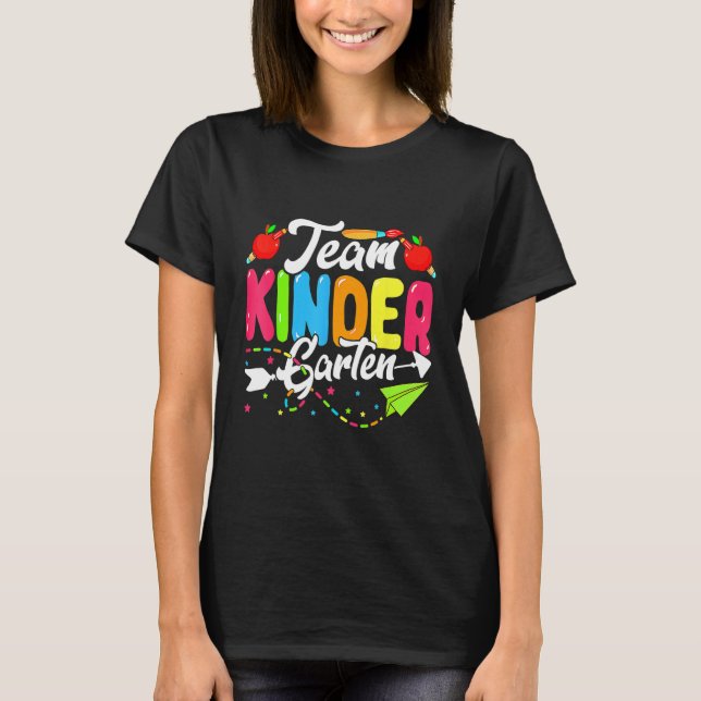 Camiseta Cute Team Kindergarten Happy Back To School Teache (Frente)