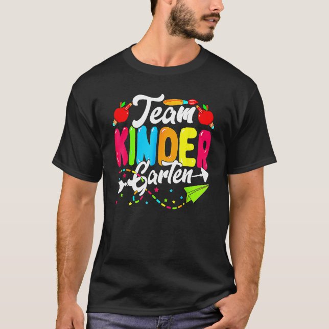 Camiseta Cute Team Kindergarten Happy Back To School Teache (Frente)