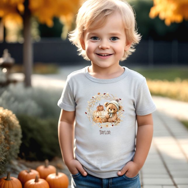 Camiseta Cute Teddy Bear Fall Pumpkins Nome (Cute Teddy Bear Fall Pumpkins Name Toddler T-shirt)