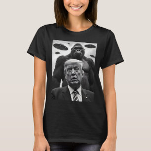 Camiseta Cute Trump Pé Grande Selfie Com Ufos Estranho Fu A