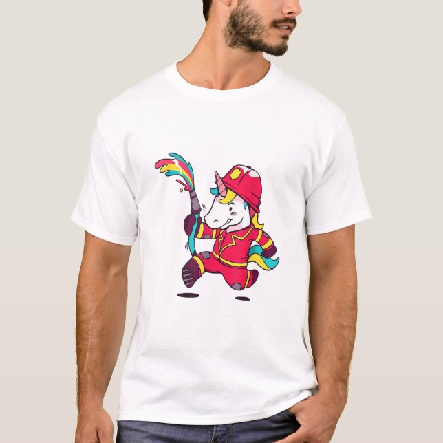 Camiseta Cute Unicorn Firefighter Cartoon Rainbow (Frente)