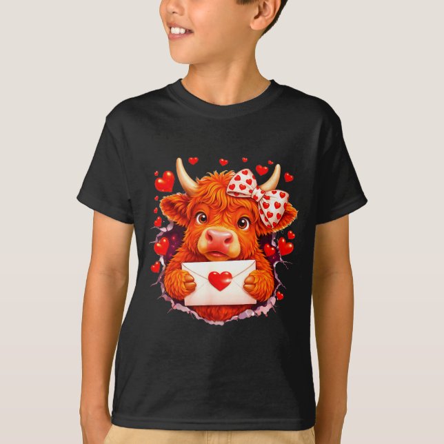 Camiseta Cute Valentine Highland Cow With Heart Bow Western (Frente)