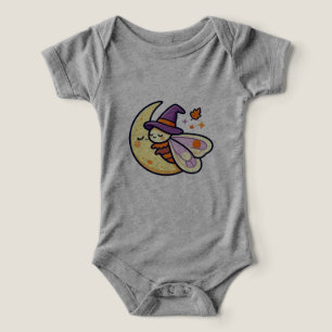Camiseta Cute Witch Moth na Lua Crescente Sonolenta