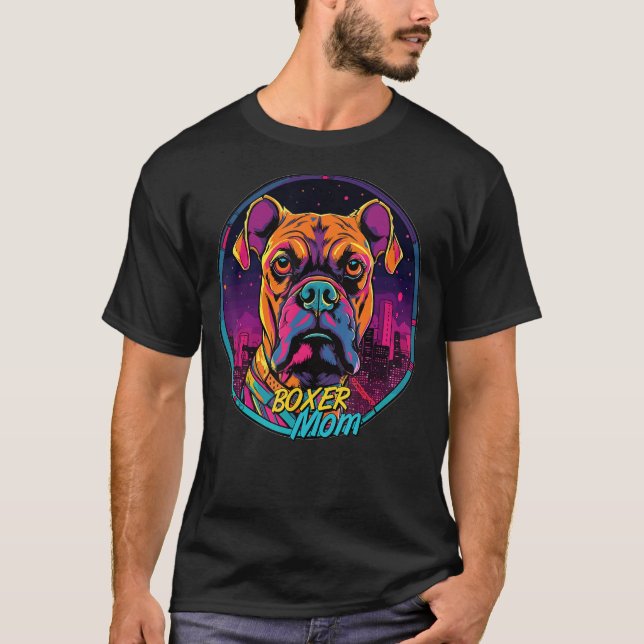Camiseta Cyberpunk Boxer Loving Moms Futuristic Boxer Dog (Frente)