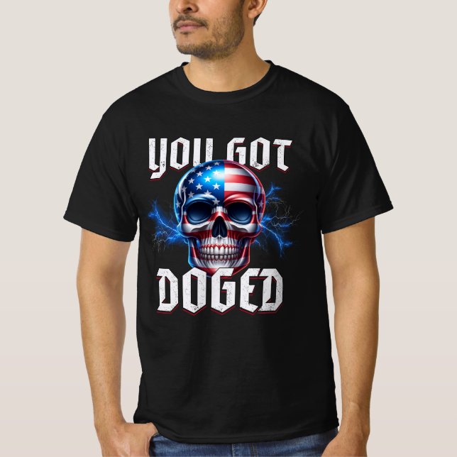 Camiseta D.O.G.E. "Você foi DOGADO" (Frente)