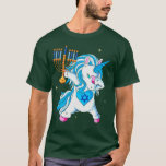 Camiseta Dabbing Dreidel Hanukkah dançando Chanukah Kids Gi<br><div class="desc">Dabbing Dreidel Hanukkah Dançando Chanukah Crianças Meninas 4.Excelente Incrível Engraçado Souvenir Presente Correspondente Casal de Roupa de Vestido da Família para mãe,  pai,  irmão,  irmã,  esposa,  marido,  filho,  filha,  pop,  mãe,  pai,  avô,  vovó tia tio dela,  senhoras.</div>