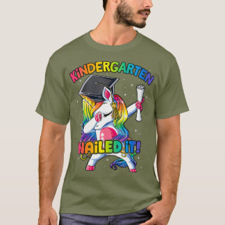 Camiseta Dabbing Kindergarten Unicorn Graduation Class