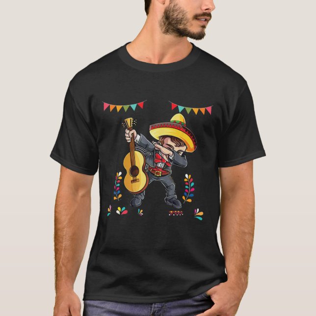 Camiseta Dabbing Mexicano Mariachi With Guitar Cinco De May (Frente)