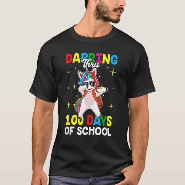 Camiseta Dabbing Thru 100 days of school Dab Unicorn  Teach (Frente)