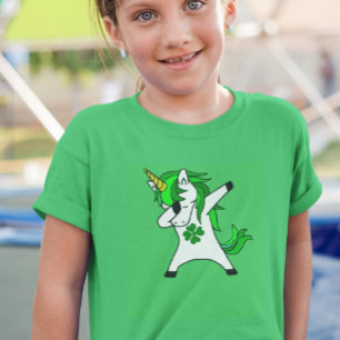 Camiseta Dabbing Unicorn Rua, Shamrock Verde do Dia de Patr